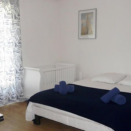 Comme A La Maison Cenon Bagian luar foto